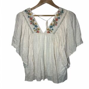 Miss Me Women S White Multi Embroidered Floral V Neck Flutter Cropped Boho Tunic
